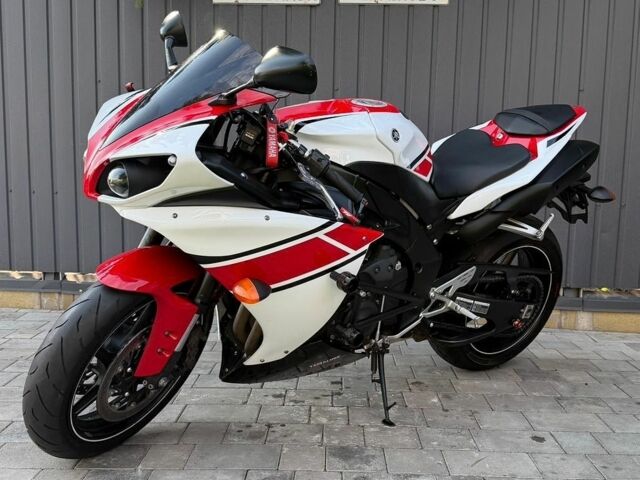 Білий Ямаха R1, об'ємом двигуна 1 л та пробігом 23 тис. км за 10000 $, фото 11 на Automoto.ua