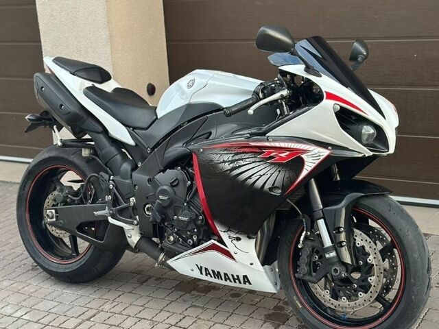Білий Ямаха R1, об'ємом двигуна 1 л та пробігом 18 тис. км за 11500 $, фото 1 на Automoto.ua
