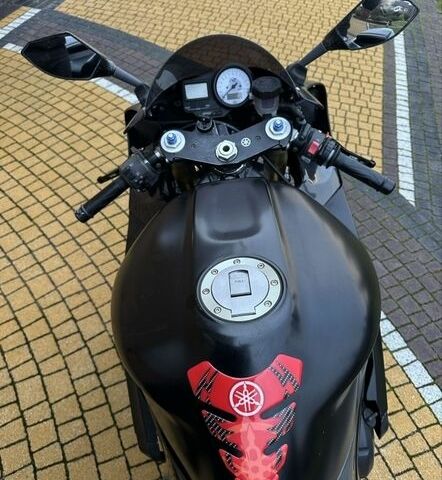 Чорний Ямаха R1, об'ємом двигуна 1 л та пробігом 35 тис. км за 5000 $, фото 4 на Automoto.ua