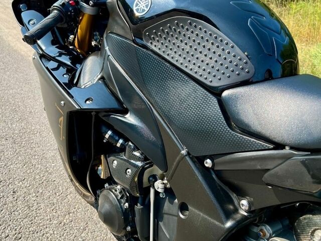 Чорний Ямаха R1, об'ємом двигуна 0 л та пробігом 30 тис. км за 6500 $, фото 8 на Automoto.ua