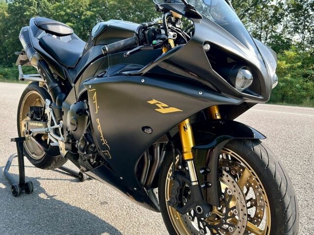 Чорний Ямаха R1, об'ємом двигуна 0 л та пробігом 30 тис. км за 6500 $, фото 2 на Automoto.ua