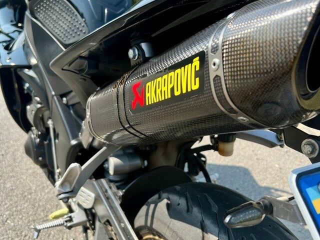 Чорний Ямаха R1, об'ємом двигуна 0 л та пробігом 30 тис. км за 6500 $, фото 10 на Automoto.ua