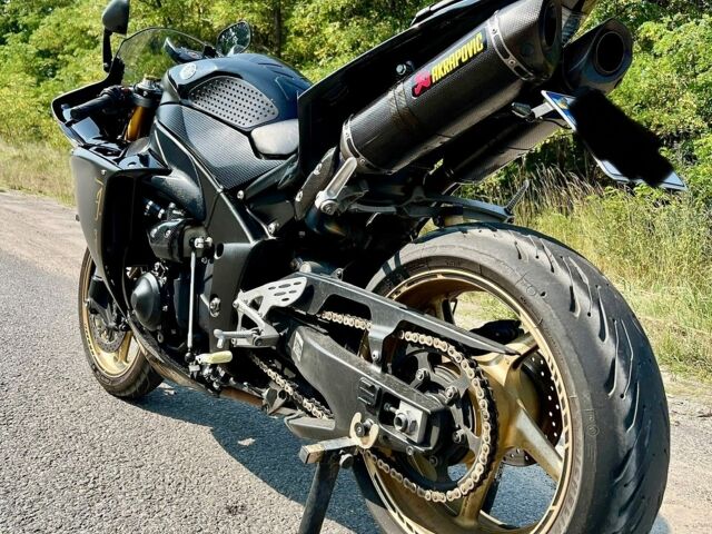 Чорний Ямаха R1, об'ємом двигуна 0 л та пробігом 30 тис. км за 6500 $, фото 5 на Automoto.ua