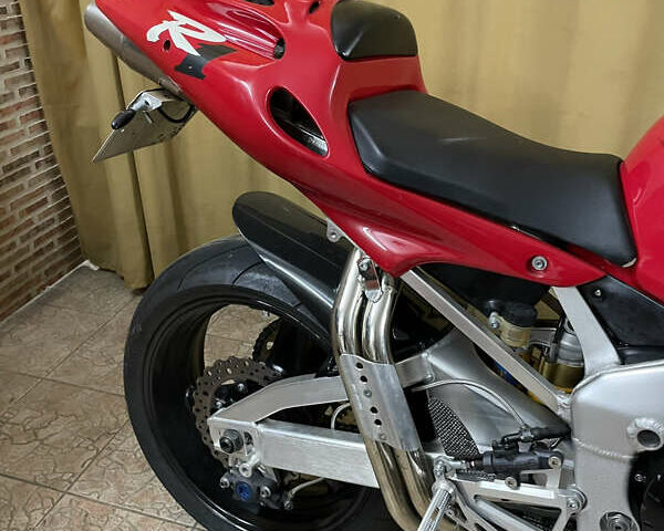 Красный Ямаха Р1, объемом двигателя 0.99 л и пробегом 9 тыс. км за 10000 $, фото 2 на Automoto.ua