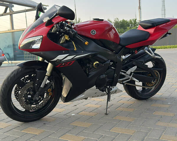Червоний Ямаха R1, об'ємом двигуна 1 л та пробігом 37 тис. км за 5500 $, фото 2 на Automoto.ua