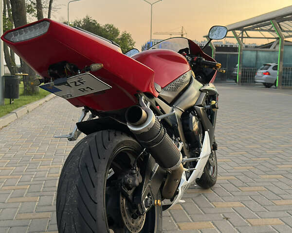 Червоний Ямаха R1, об'ємом двигуна 1 л та пробігом 37 тис. км за 5500 $, фото 4 на Automoto.ua