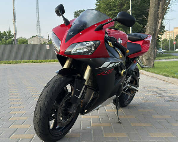 Червоний Ямаха R1, об'ємом двигуна 1 л та пробігом 37 тис. км за 5500 $, фото 1 на Automoto.ua