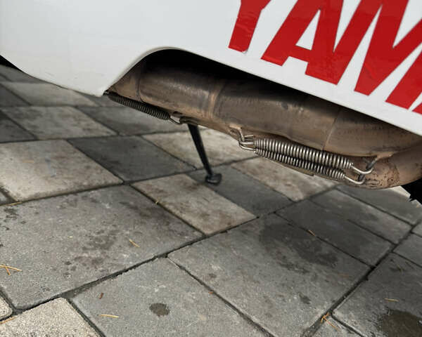 Ямаха Р1 2004 в Новомосковске на Automoto.ua Красный Ямаха Р1, объемом двигателя 1 л и пробегом 30 тыс. км за 7000 $, фото 19 на Automoto.ua