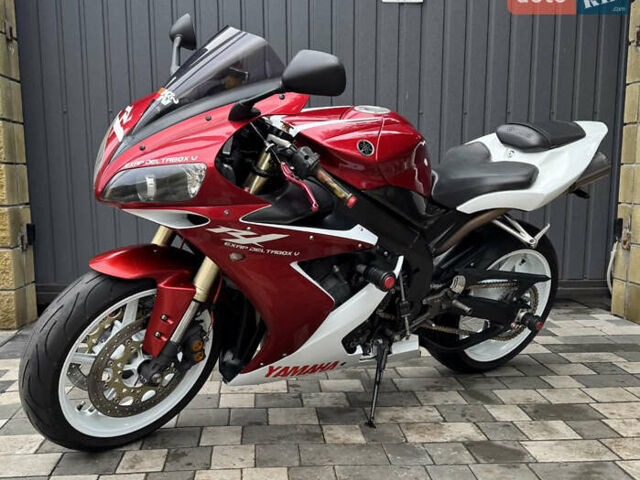 Ямаха Р1 2004 в Новомосковске на Automoto.ua Красный Ямаха Р1, объемом двигателя 1 л и пробегом 30 тыс. км за 7000 $, фото 2 на Automoto.ua