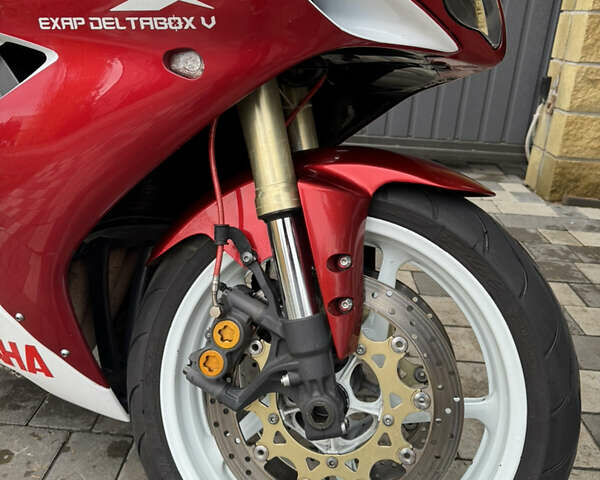 Ямаха Р1 2004 в Новомосковске на Automoto.ua Красный Ямаха Р1, объемом двигателя 1 л и пробегом 30 тыс. км за 7000 $, фото 5 на Automoto.ua