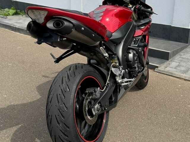 Червоний Ямаха R1, об'ємом двигуна 1 л та пробігом 35 тис. км за 7300 $, фото 6 на Automoto.ua