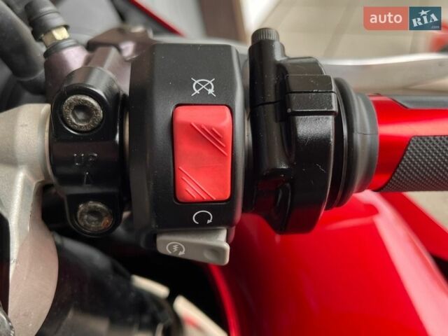 Червоний Ямаха R1, об'ємом двигуна 1 л та пробігом 17 тис. км за 8500 $, фото 9 на Automoto.ua