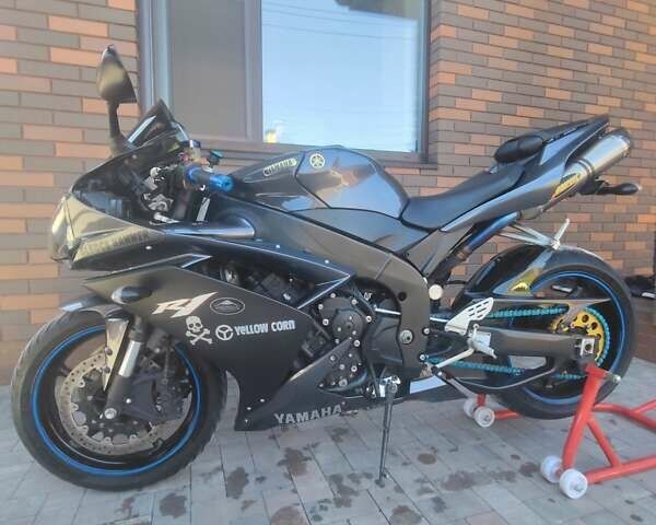 Ямаха R1, об'ємом двигуна 1 л та пробігом 14 тис. км за 8700 $, фото 1 на Automoto.ua