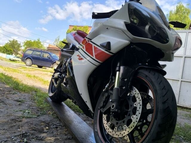 Ямаха R1, об'ємом двигуна 1 л та пробігом 0 тис. км за 8800 $, фото 5 на Automoto.ua