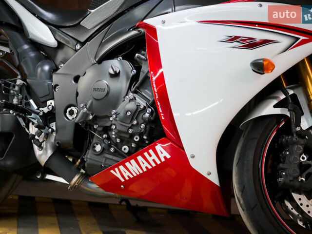 Ямаха R1, об'ємом двигуна 1 л та пробігом 16 тис. км за 12000 $, фото 9 на Automoto.ua