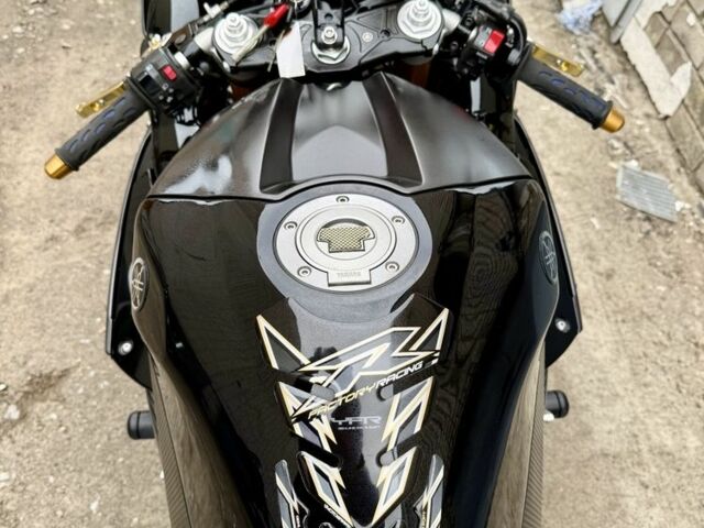 Ямаха R1, об'ємом двигуна 1 л та пробігом 0 тис. км за 12800 $, фото 16 на Automoto.ua