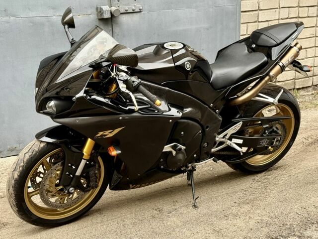 Ямаха R1, об'ємом двигуна 1 л та пробігом 0 тис. км за 12800 $, фото 8 на Automoto.ua
