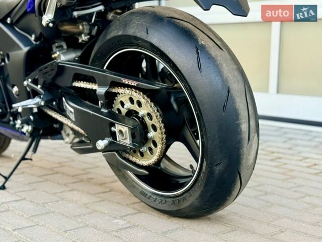 Ямаха R1, об'ємом двигуна 1 л та пробігом 8 тис. км за 11999 $, фото 7 на Automoto.ua