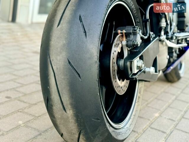 Ямаха R1, об'ємом двигуна 1 л та пробігом 8 тис. км за 11999 $, фото 17 на Automoto.ua