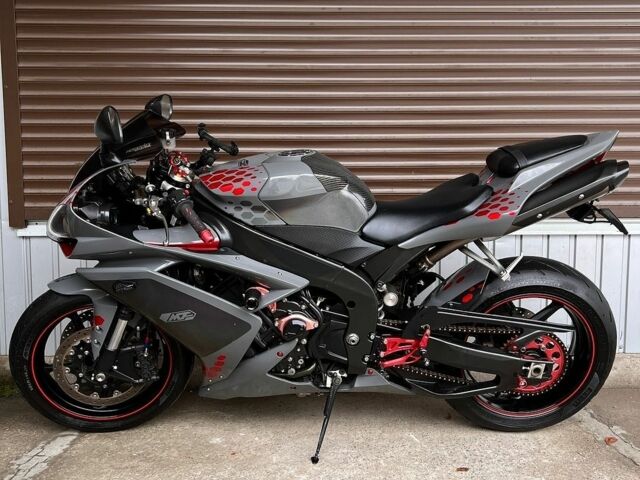 Сірий Ямаха R1, об'ємом двигуна 1 л та пробігом 23 тис. км за 8400 $, фото 7 на Automoto.ua