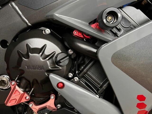 Сірий Ямаха R1, об'ємом двигуна 1 л та пробігом 23 тис. км за 8400 $, фото 2 на Automoto.ua