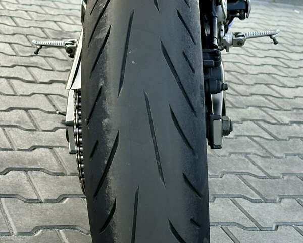 Синій Ямаха R1, об'ємом двигуна 0.99 л та пробігом 29 тис. км за 7900 $, фото 18 на Automoto.ua