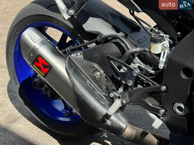 Синій Ямаха R1, об'ємом двигуна 1 л та пробігом 5 тис. км за 20000 $, фото 11 на Automoto.ua