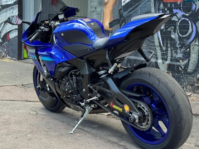 Синій Ямаха R1, об'ємом двигуна 1 л та пробігом 5 тис. км за 20000 $, фото 17 на Automoto.ua