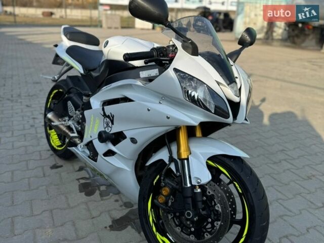 Білий Ямаха R6, об'ємом двигуна 0.6 л та пробігом 23 тис. км за 4700 $, фото 2 на Automoto.ua