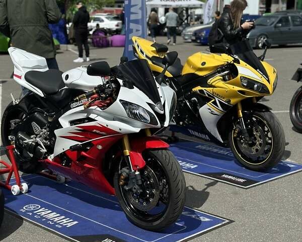 Білий Ямаха R6, об'ємом двигуна 0 л та пробігом 35 тис. км за 8100 $, фото 1 на Automoto.ua