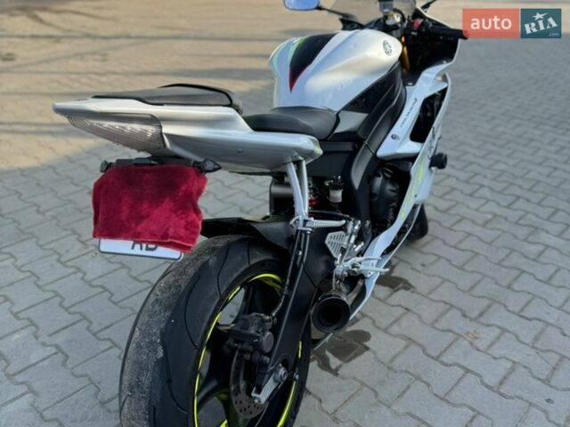 Білий Ямаха R6, об'ємом двигуна 0.6 л та пробігом 23 тис. км за 4700 $, фото 3 на Automoto.ua