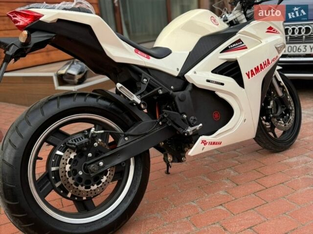 Білий Ямаха R6, об'ємом двигуна 0 л та пробігом 1 тис. км за 3000 $, фото 2 на Automoto.ua