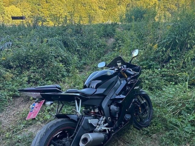 Чорний Ямаха R6, об'ємом двигуна 0.6 л та пробігом 44 тис. км за 9000 $, фото 2 на Automoto.ua