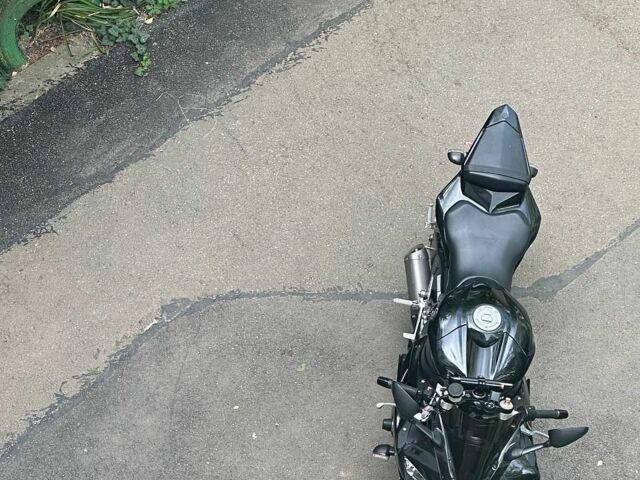 Чорний Ямаха R6, об'ємом двигуна 0.6 л та пробігом 44 тис. км за 9000 $, фото 4 на Automoto.ua