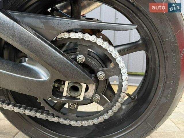 Чорний Ямаха R6, об'ємом двигуна 0.6 л та пробігом 32 тис. км за 6500 $, фото 14 на Automoto.ua