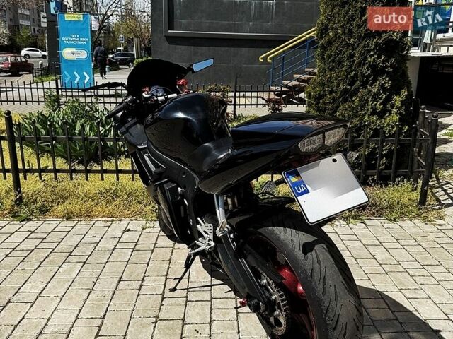 Чорний Ямаха R6, об'ємом двигуна 0 л та пробігом 42 тис. км за 5200 $, фото 2 на Automoto.ua