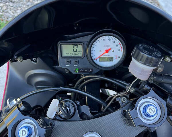 Ямаха R6 2000 у Снятине на Automoto.ua Червоний Ямаха R6, об'ємом двигуна 0.6 л та пробігом 38 тис. км за 4650 $, фото 6 на Automoto.ua