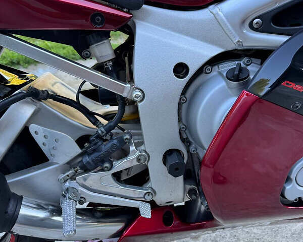 Ямаха R6 2000 у Снятине на Automoto.ua Червоний Ямаха R6, об'ємом двигуна 0.6 л та пробігом 38 тис. км за 4650 $, фото 8 на Automoto.ua