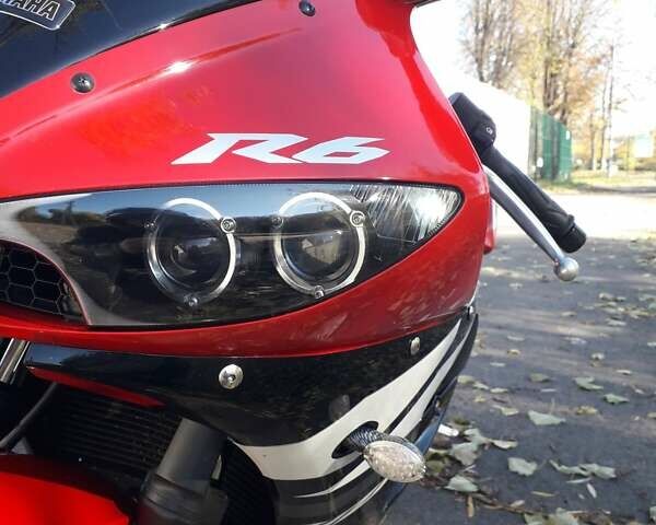 Ямаха R6 2003 у Казатине на Automoto.ua Червоний Ямаха R6, об'ємом двигуна 0.6 л та пробігом 27 тис. км за 6650 $, фото 5 на Automoto.ua