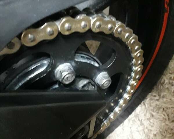 Ямаха R6 2003 у Казатине на Automoto.ua Червоний Ямаха R6, об'ємом двигуна 0.6 л та пробігом 27 тис. км за 6650 $, фото 39 на Automoto.ua