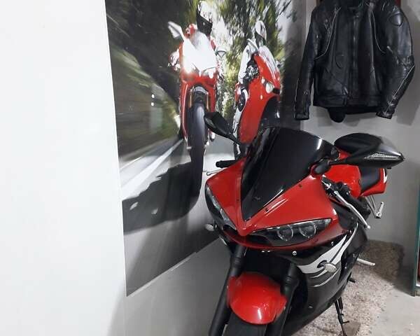 Ямаха R6 2003 у Казатине на Automoto.ua Червоний Ямаха R6, об'ємом двигуна 0.6 л та пробігом 27 тис. км за 6650 $, фото 31 на Automoto.ua