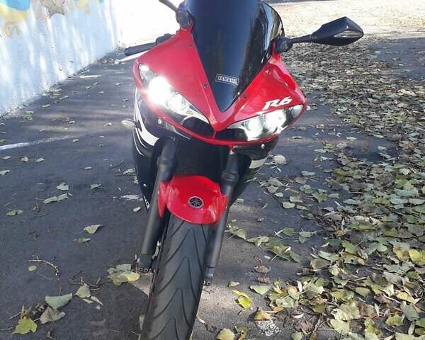 Ямаха R6 2003 у Казатине на Automoto.ua Червоний Ямаха R6, об'ємом двигуна 0.6 л та пробігом 27 тис. км за 6650 $, фото 6 на Automoto.ua