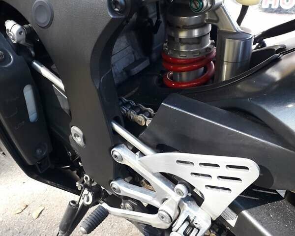 Ямаха R6 2003 у Казатине на Automoto.ua Червоний Ямаха R6, об'ємом двигуна 0.6 л та пробігом 27 тис. км за 6650 $, фото 17 на Automoto.ua