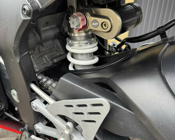 Червоний Ямаха R6, об'ємом двигуна 0.6 л та пробігом 33 тис. км за 6000 $, фото 17 на Automoto.ua