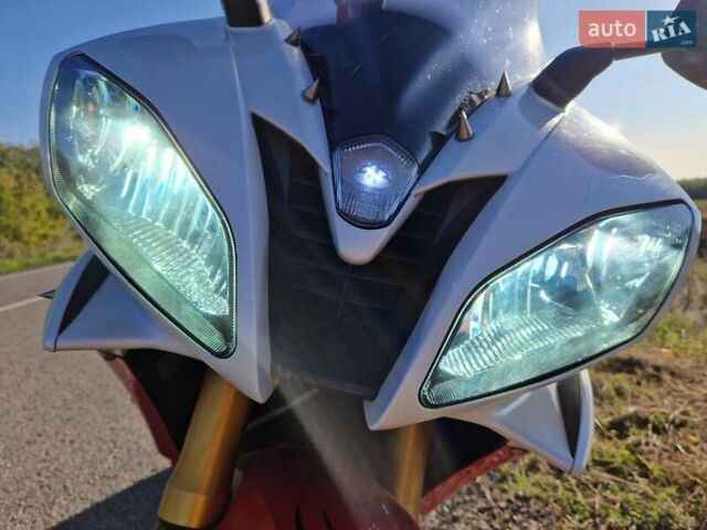 Красный Ямаха Р6, объемом двигателя 0 л и пробегом 42 тыс. км за 7700 $, фото 1 на Automoto.ua