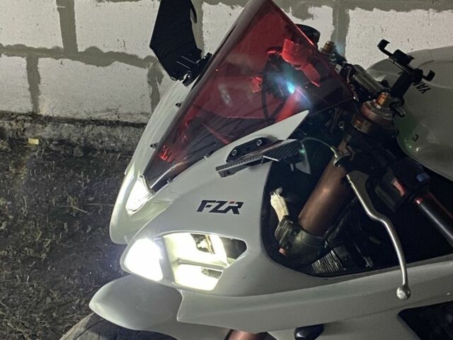 Ямаха Р6, объемом двигателя 0.6 л и пробегом 0 тыс. км за 4000 $, фото 1 на Automoto.ua