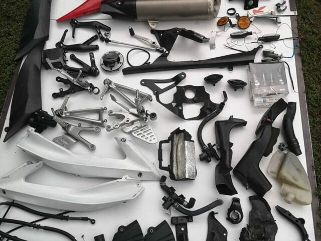 Ямаха R6, об'ємом двигуна 0 л та пробігом 0 тис. км за 3 $, фото 4 на Automoto.ua