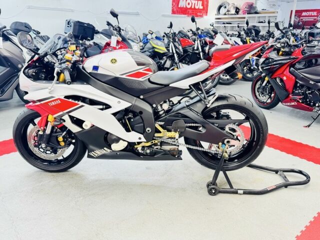 Ямаха Р6, объемом двигателя 0.6 л и пробегом 0 тыс. км за 10000 $, фото 6 на Automoto.ua