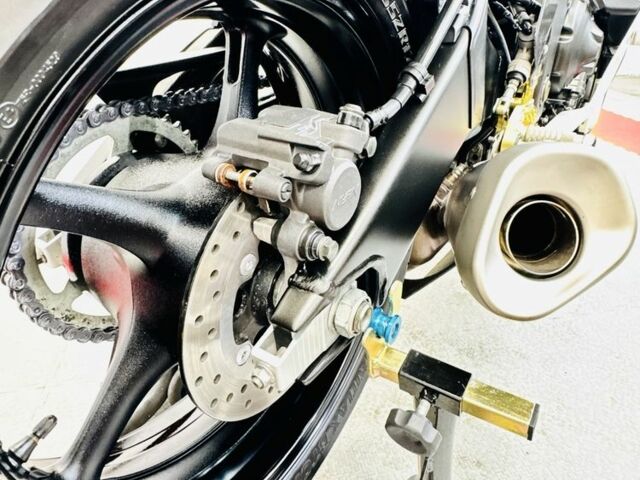 Ямаха Р6, объемом двигателя 0.6 л и пробегом 0 тыс. км за 10000 $, фото 10 на Automoto.ua