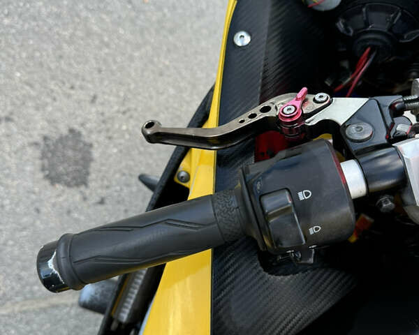 Желтый Ямаха Р6, объемом двигателя 0.6 л и пробегом 16 тыс. км за 7300 $, фото 10 на Automoto.ua